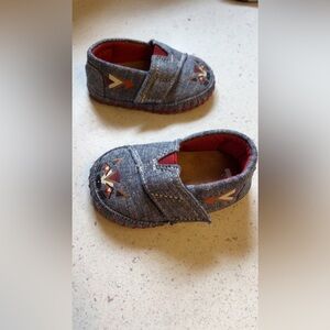Baby Toms slip on shoe